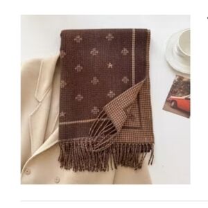 Bee Print Tassel Scarf Wrap in Brown
